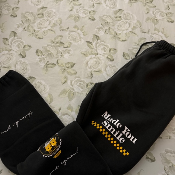 Made You Smile Black Sweatpants - Picture 7 of 7